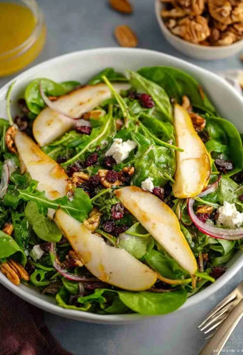 Best Pear Salad Recipes For Summer How To Make A Delightful Pear Salad Pear Salad With Blue Cheese Recipes Gourmet Pear Sa...