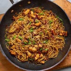 General Tso Chicken Chow Mein