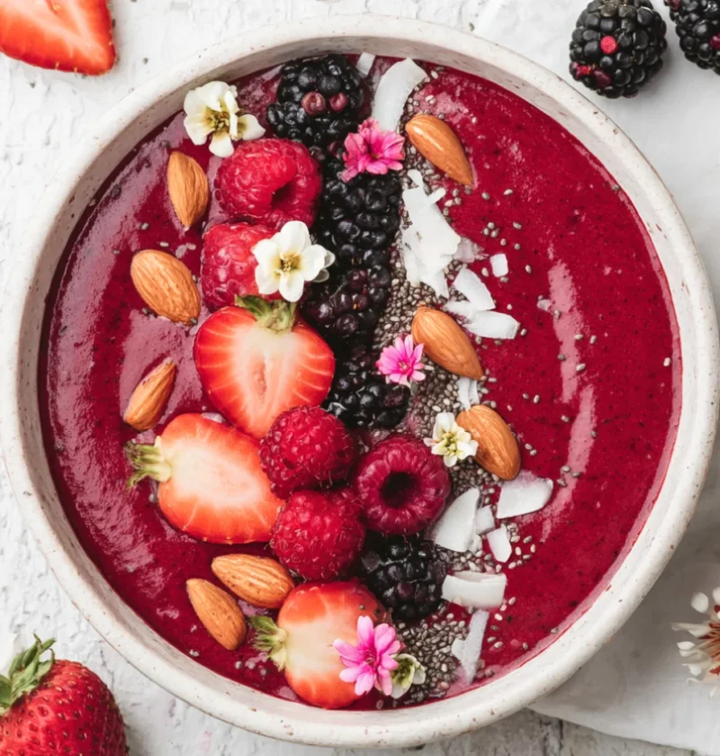 berry smoothie bowl